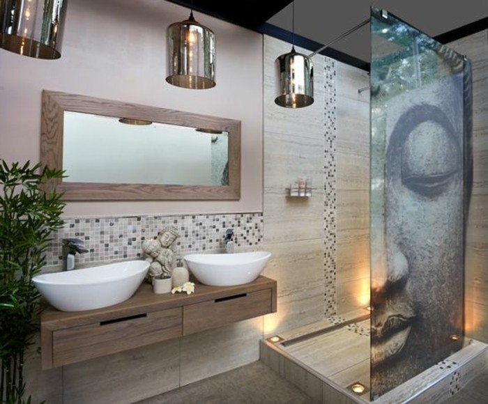 salle-de-bain-zen-bambou-mosaique-murale-beige-miroir-rectangulaire-dalles-beiges