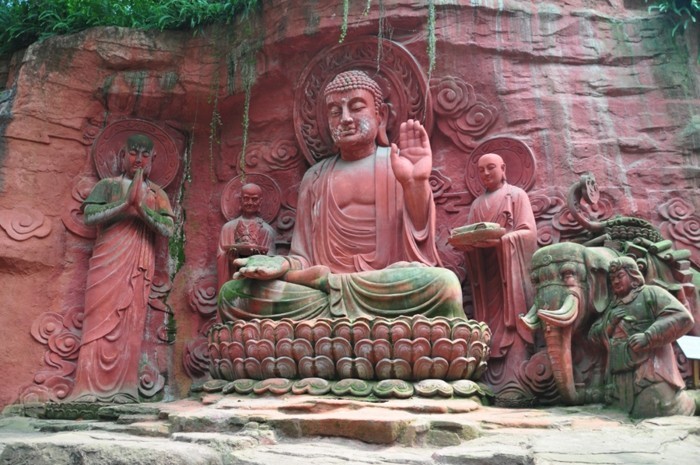 temple-bouddhiste-Baoguo-Emei-resized