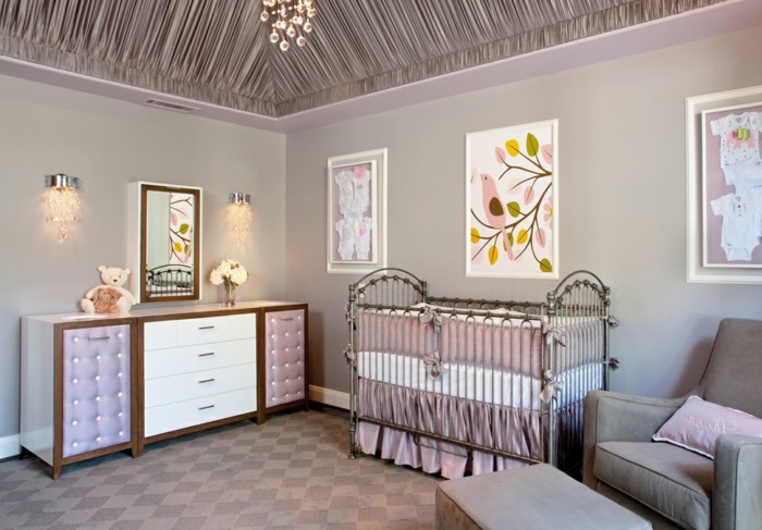 31admirable-chambre-bébé-violet-lit-à-barreaux-commode-jolies-photos-miroir