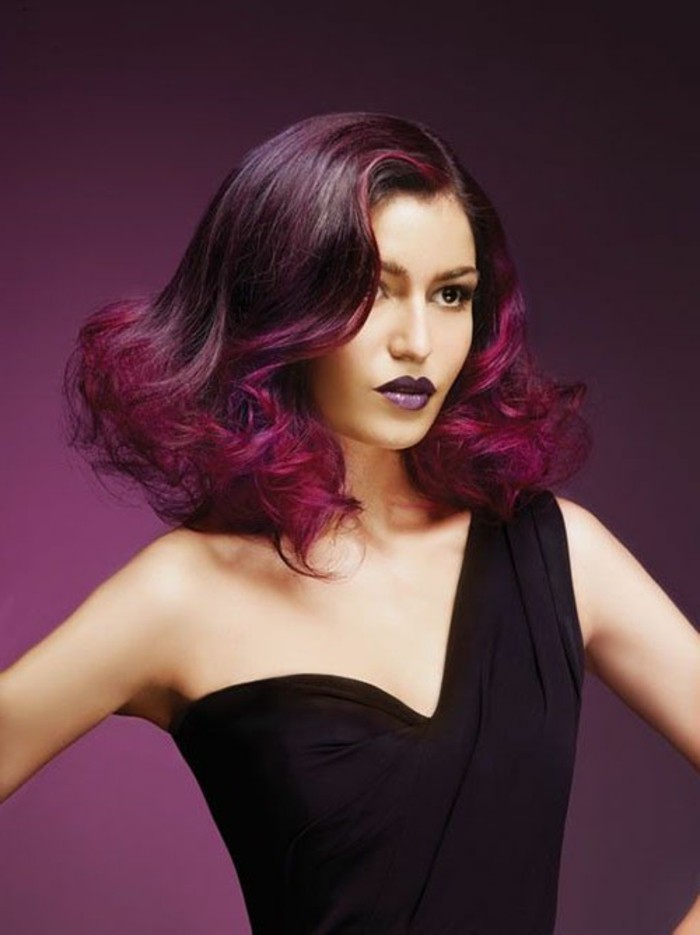 beauté-couleur-de-cheveux-rouge-violet-cheveux-maquillage-tendances