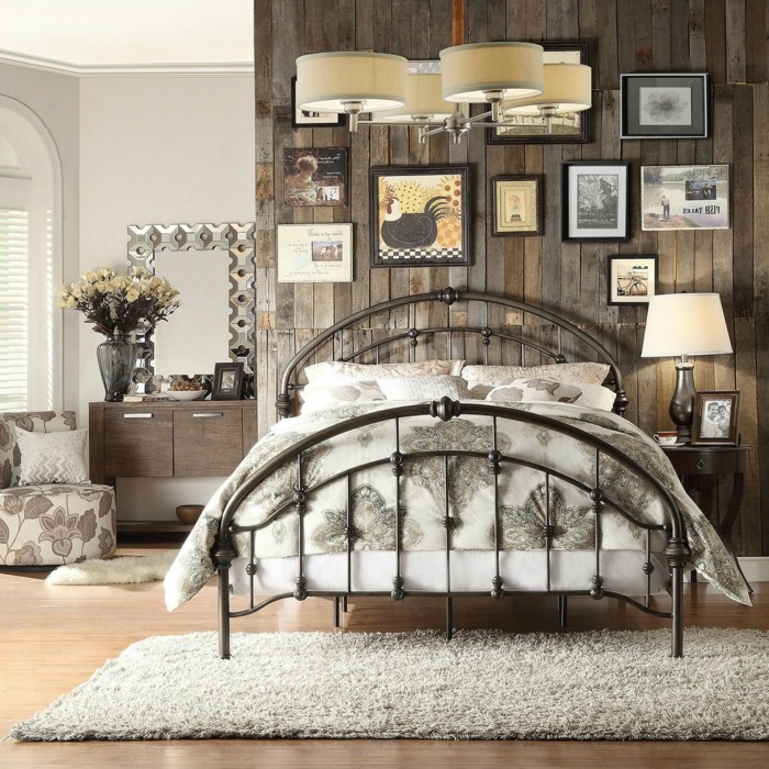 chambre-vintage-idée-déco-chambre-vintage-belle-déco-vintage-murale-lit-fer-forgé-décor en bois