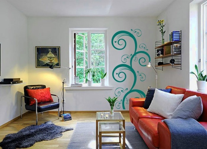 charmante-idée-déco-petit-salon-sofa-rouge-étagère-murale-petite-table-en-verre-élément-déco-murale-très-original