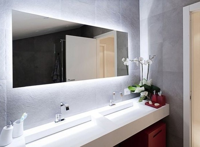 miroir-salle-de-bain-avec-eclairage-led-salle-de-bain-moderne