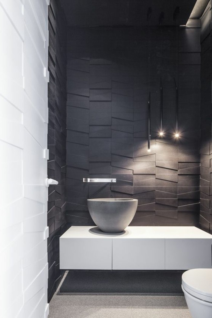 salle-de-bain-en-blanc-et-gris-foncé-lustre-suspendu-salle-de-bain-luminaire-design
