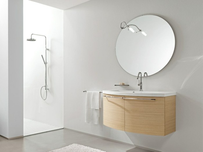 salle-de-bain-miroir-rond-Edoné-by-Agorà-Group-meuble-en-bois-clair-miroir-rond