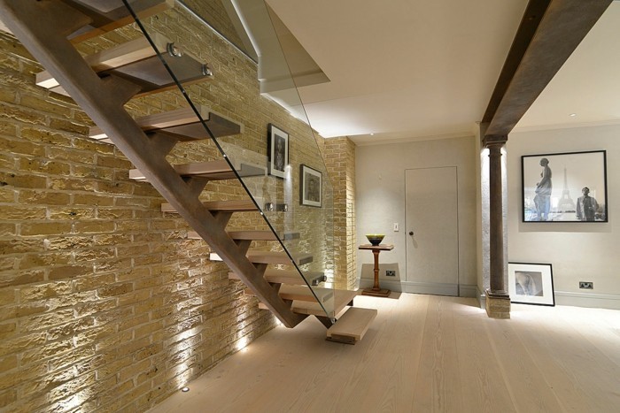 escalier-moderne-escalier-design-contemporain-escalier-limon-central-balustrade-en-verre