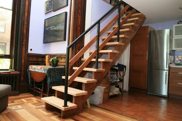 escalier-moderne-style-simple-escalier-en-bois-garde-corps-en-bois-et-métal