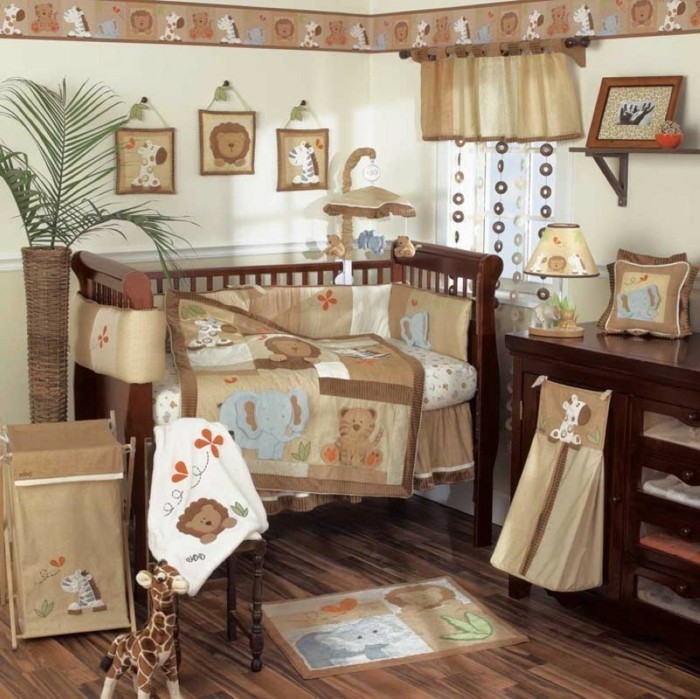 peinture-chambre-bébé-nuance-jaune-clair-déco-chambre-bébé-animaux-maubles-en-bois-marron
