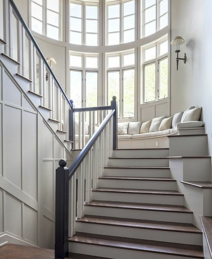 escalier-quart-tournant-en-bois-escalier-avec-palier-coin-détente-sur-le-palier