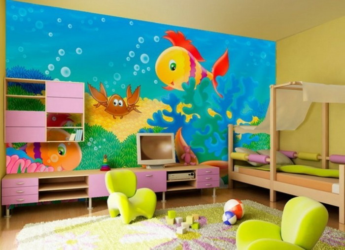 une-suggestion-peinture-chambre-enfant-unique-murs-en-jaune-murs-avec-un-dessin-mural-représentant-les-fonds-marrins