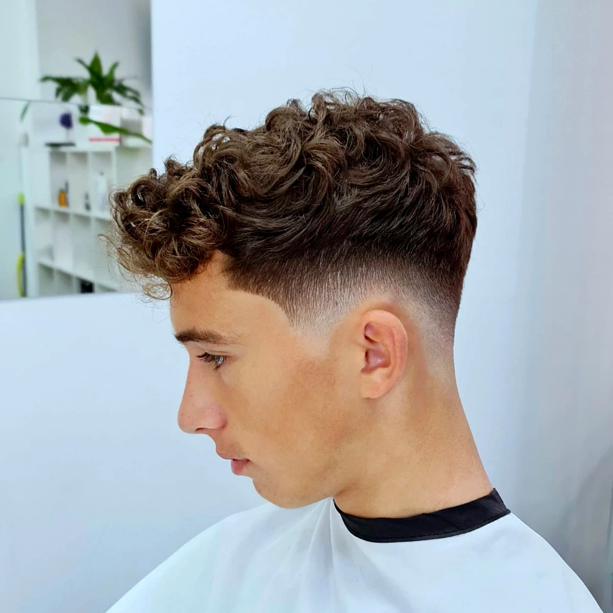 coupe de cheveux degrade pour ado cheveux boucles