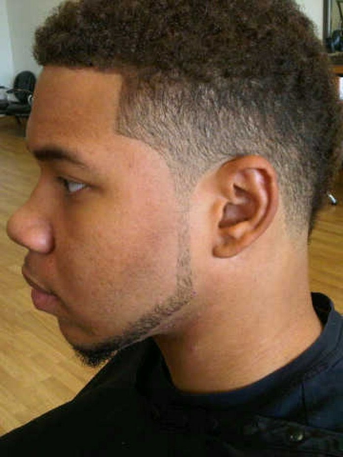 coupe-homme-afro-coupe-cheveux-noir-homme