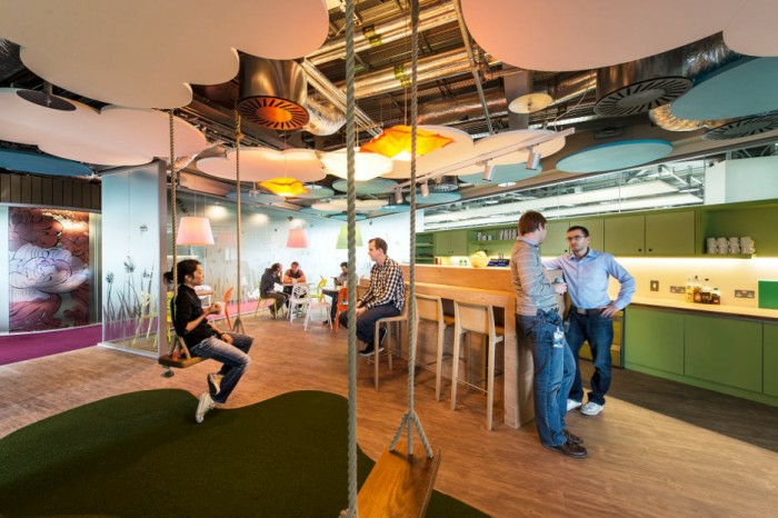 google-office-interior-design-chic-interieur-coloré-office-space-google