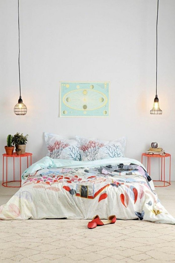 idee-deco-romantique-couverture-de-lit-colorée-chambre-adulte-romantique