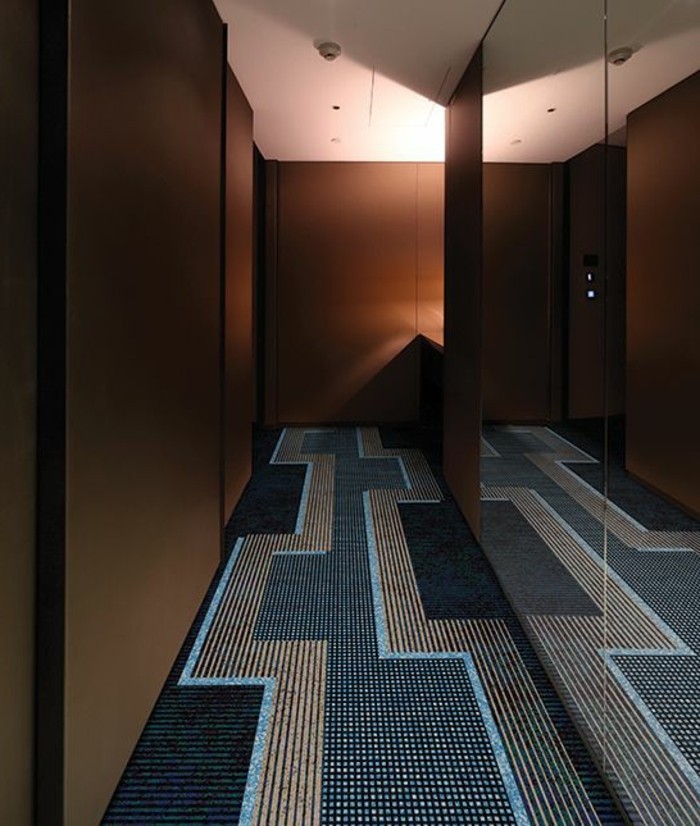 77-tapis-couloir-couleurs-sombres