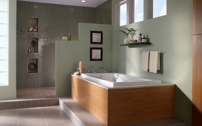 peinture-pour-salle-de-bain-verte-baignoire-à-poser-porte-serviette-étagère-espacce-douche-semi-ouvert