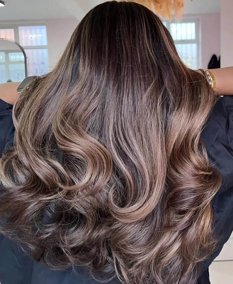 balayage ton sur ton chocolat chatain