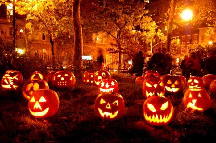 citrouilles-jack-o-lantern-pour-la-fete-de-halloween-bricolage-halloween-facile-traditionnel