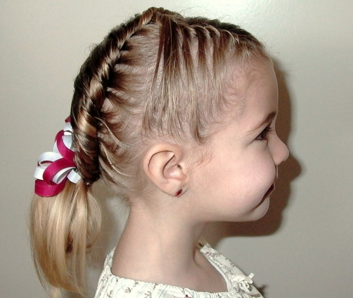 coiffure-fillette-tres-interessante-et-creative