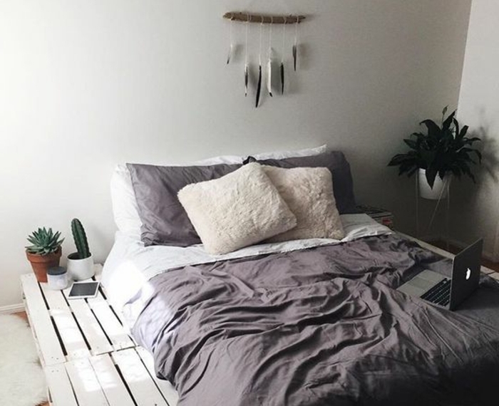 comment-fabriquer-un-lit-en-palette-idee-magnifique-ambiance-accueillante