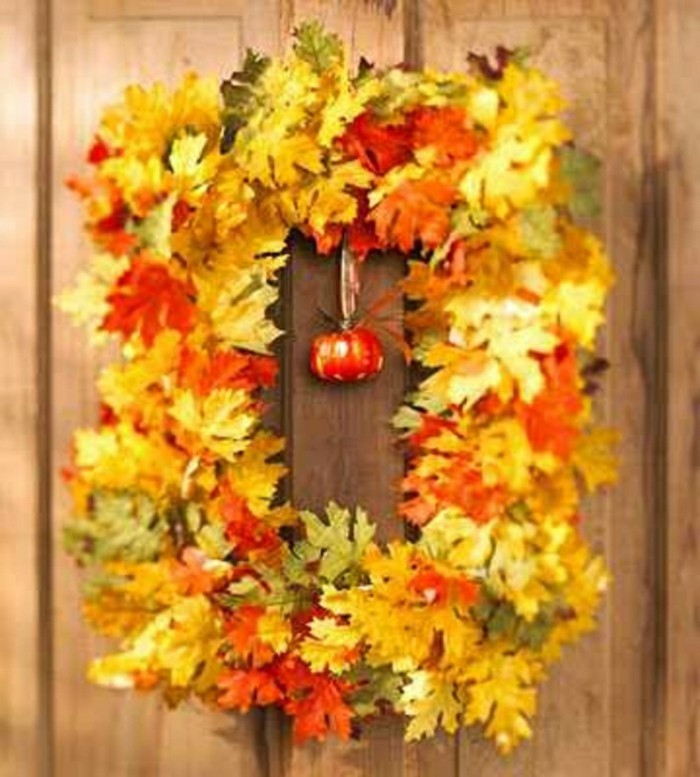 couronne-de-fleurs-decides-automne-comment-decorer-bricolage-halloween-pour-la-porte-d-entree