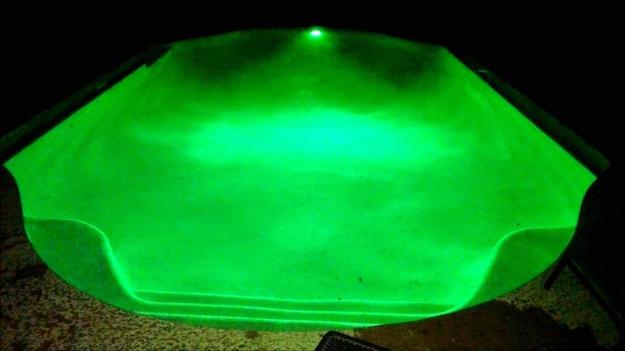 eclairage-piscine-spot-led-vert