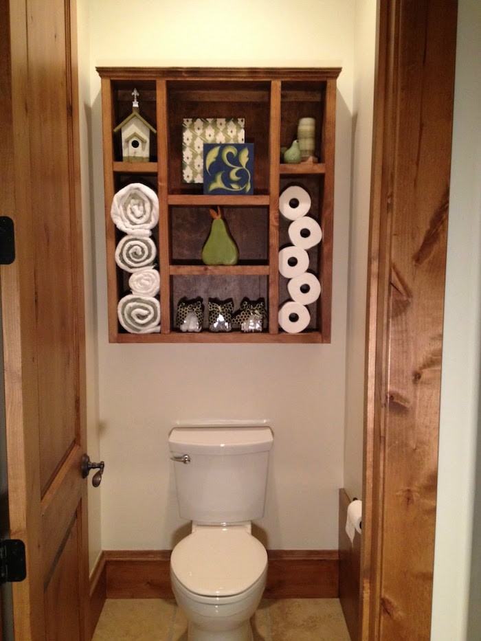 etagere-wc-en-bois-rangement-toilettes-design-armoire-salle-de-bain