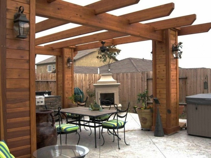 formidable-exemple-comment-construire-une-pergola-bois-un-coin-repas-sympa