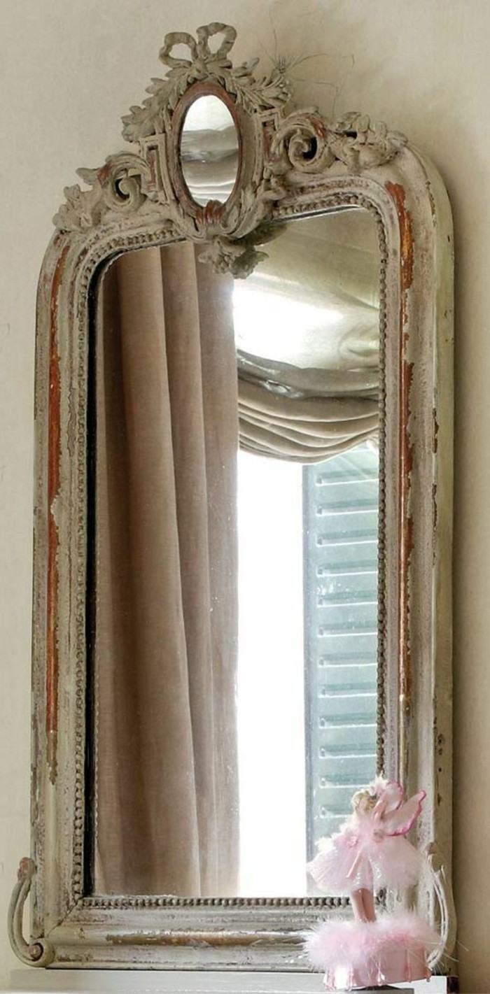 grand-miroir-ancien-joli-miroir-design-antique