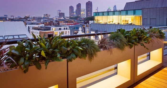 idee-jardiniere-balcon-design-moderne