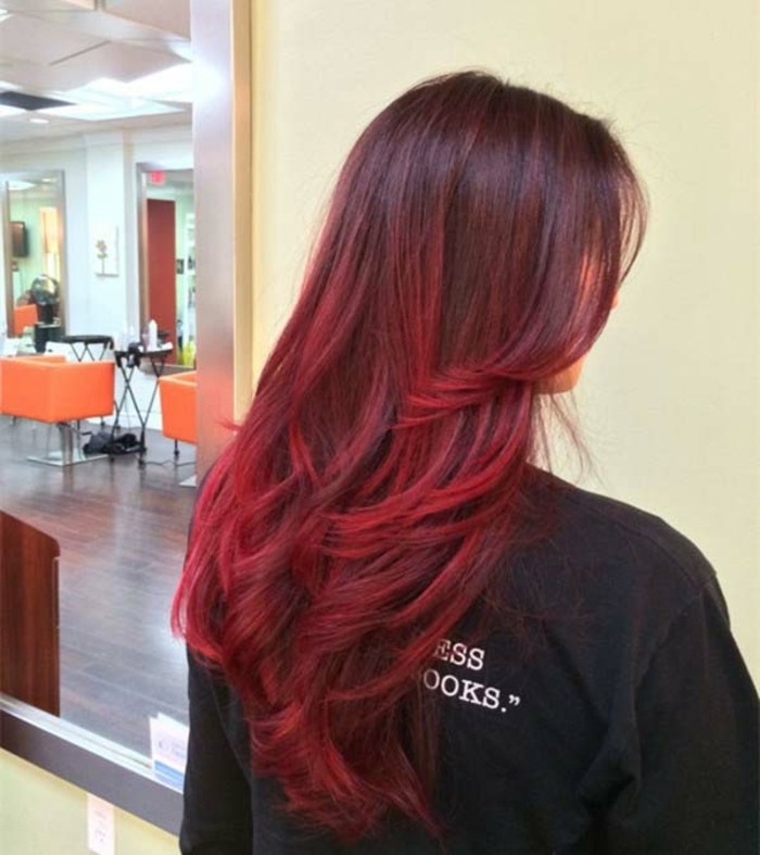 le-balayage-pour-cheveux-brun-tendances-2016-rouge