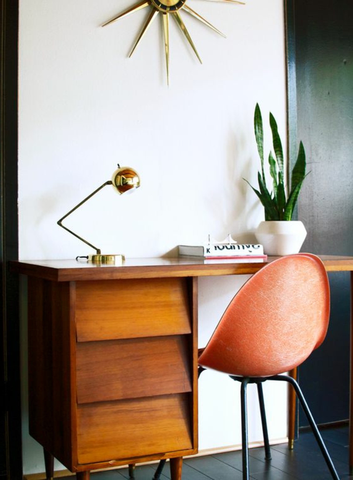 meuble-informatique-cactus-bureau-lampe-chaise-orange