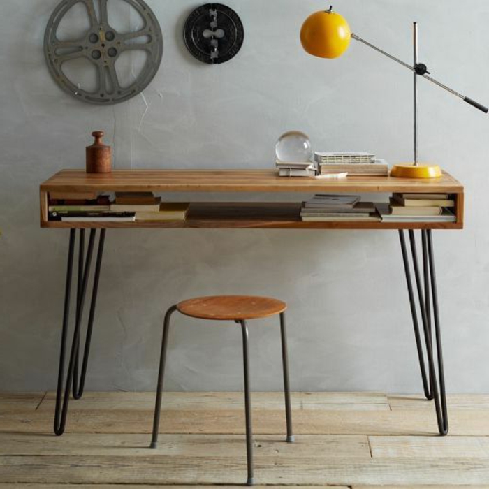 meuble-informatique-fras-couleurs-sol-en-bois-table-chaise