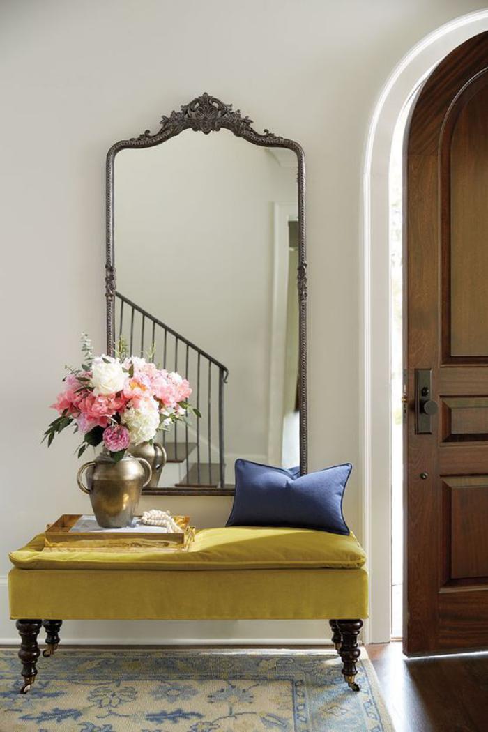 miroir-d-entree-amenagement-classique-interieur-style-traditionnel