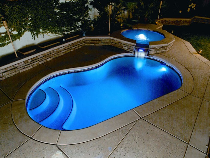 spot-led-piscine
