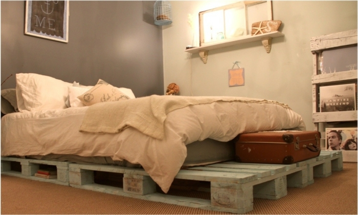 suggestion-extremement-elegant-chambre-style-vintage-avec-un-meuble-en-palette-lit-en-palette