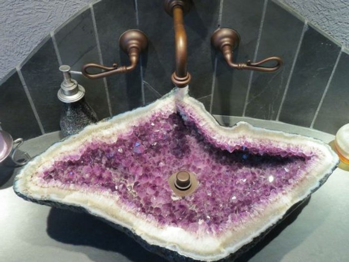 vasque-salle-de-bain-lilas-pierre-dore-metal