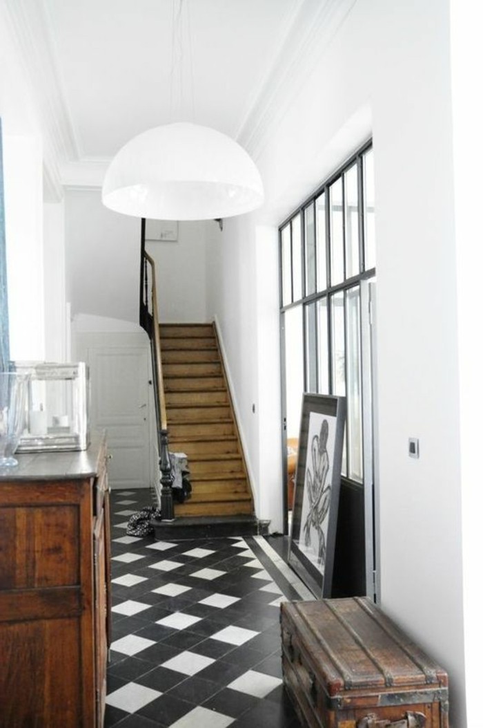 carrelage-damier-noir-et-blanc-decor-vintage-bois-et-carreaux-noir-et-blanc