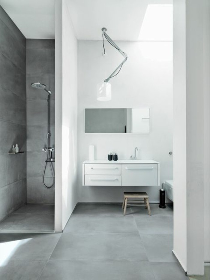 carrelage-effet-beton-salle-de-bain-style-contemporain-gris-et-blanc