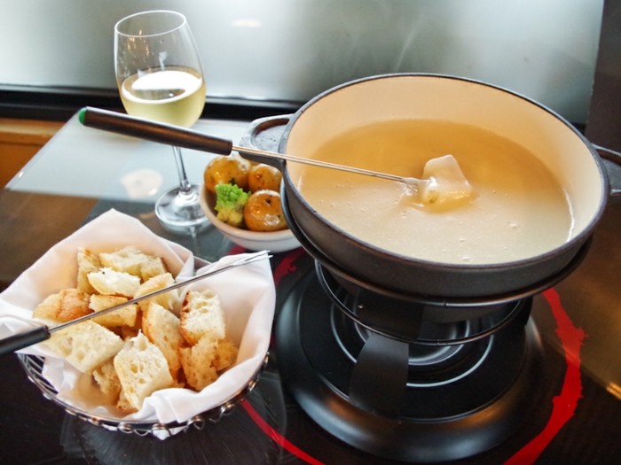 cheese-fondue-idee-repas-romantique-simple-repas-de-st-valentin
