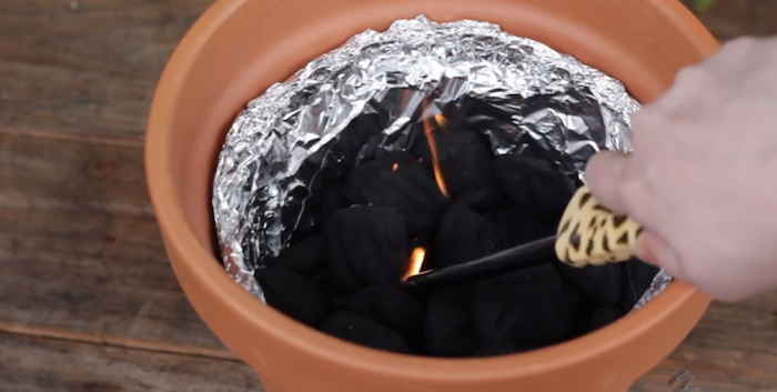 fabriquer-un-barbecue-pot-de-fleur-tutoriel-5