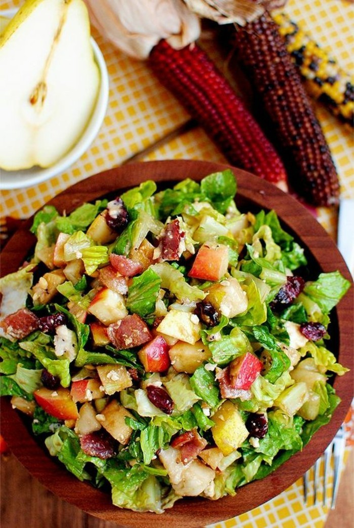 idee-excellente-recette-legere-pour-le-soir-salade-avec-fruits-et-legumes