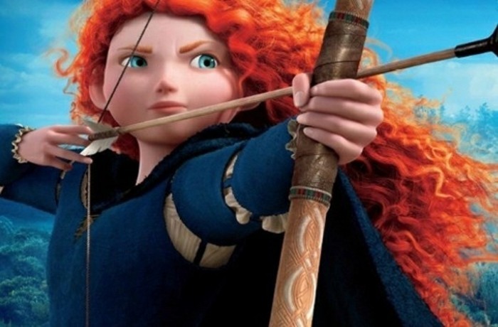 la-princesse-merida-de-disney-personnage-archer-connu-de-l-animation-rebelle-inspiration-pour-fabriquer-un-arc
