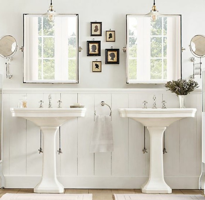 lavabo-colonne-deux-vasques-sur-pied-blanches-miroirs
