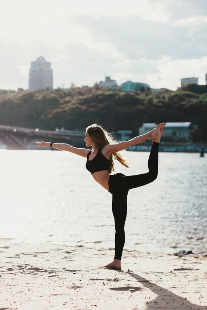 les-bienfaits-du-yoga-guerrier-posture-yogatique-originale
