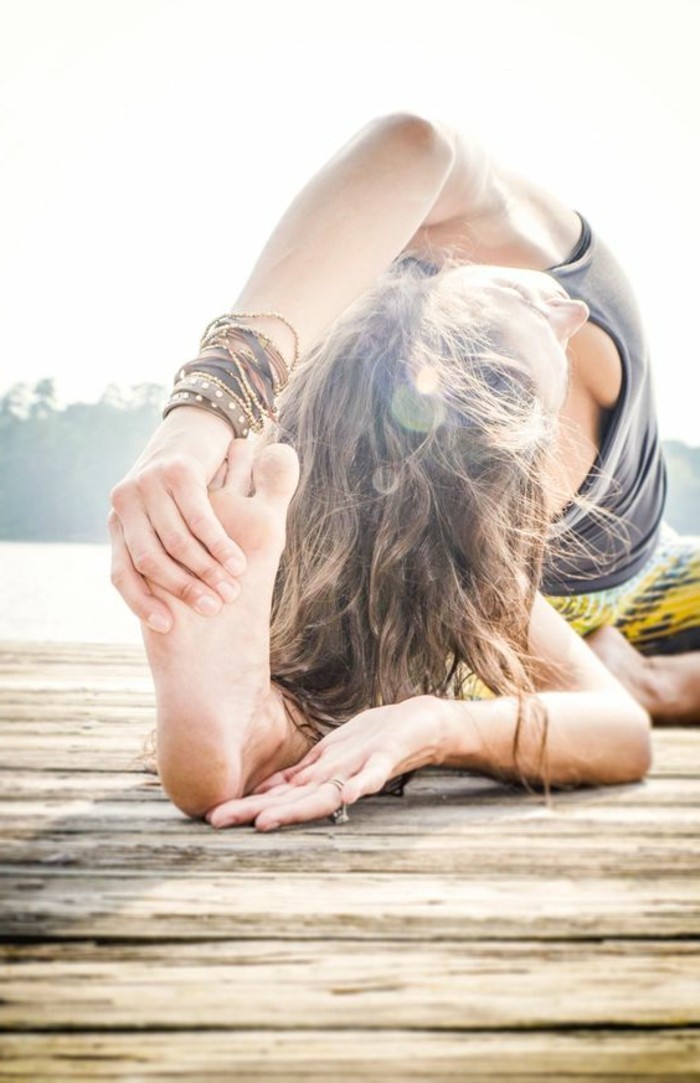 les-bienfaits-du-yoga-posture-assise-et-stretching