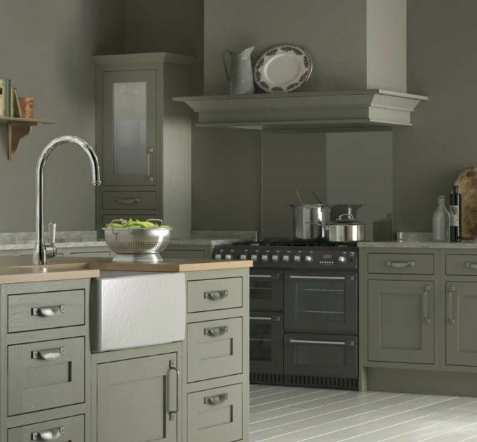 meuble-cuisine-et-couleur-peinture-cuisine-taupe-ambiance-moderne-austrere-couleur-gris-taupe