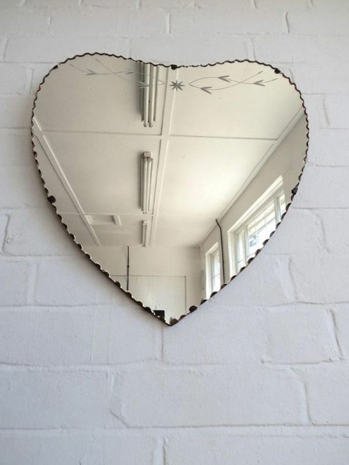 miroir-original-miroir-mural-en-forme-de-coeur-miroirs-decoratifs