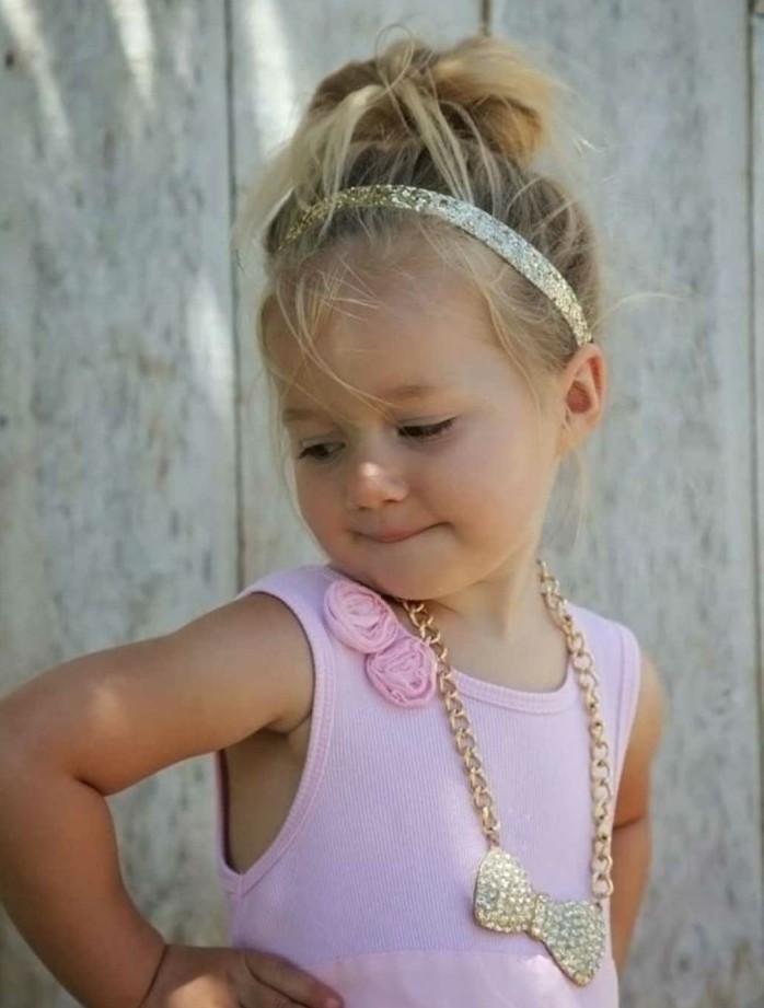 Coiffure Bebe Fille 62 Idees Faciles Et Trop Mignonnes