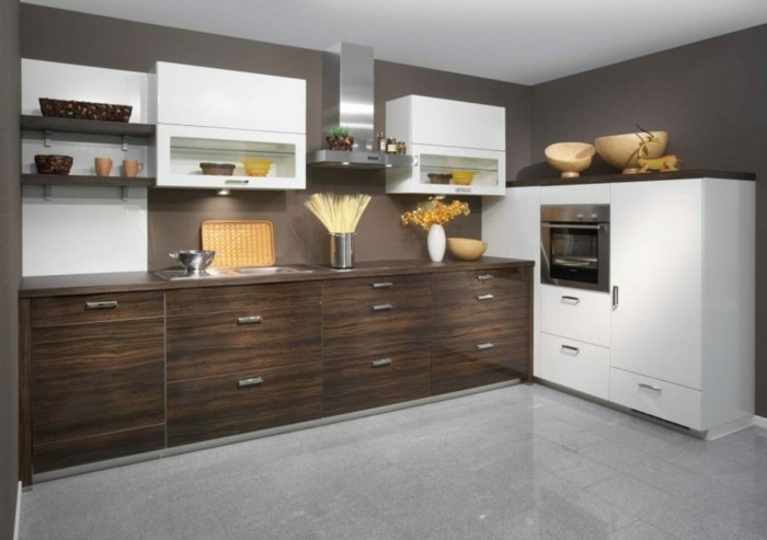 suggestion-comment-repeindre-sa-cuisine-murs-couleur-gris-taupe-meuble-cuisine-en-bois-marron